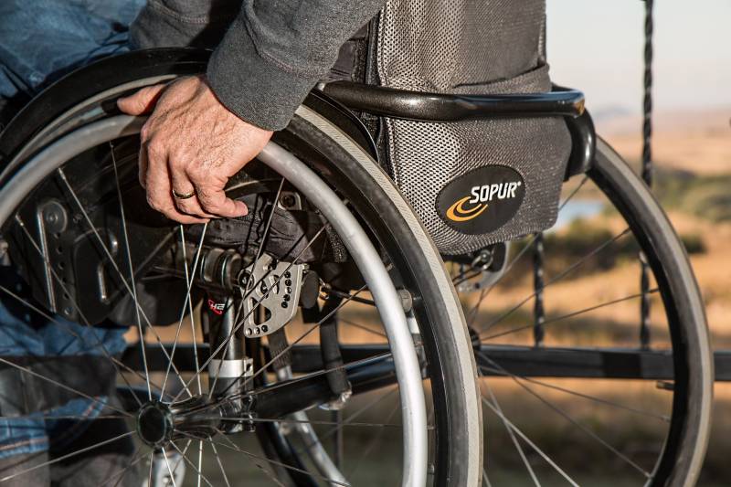 Alp'âge Autonomie propose de nombreux services d'aide à domicile pour les personnes handicapées dans les Hautes-Alpes